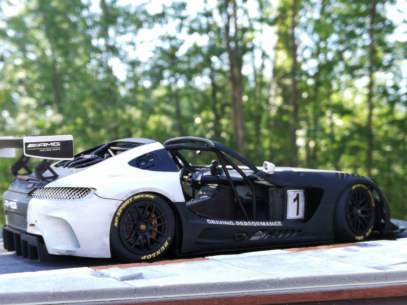 AMG GT3 - Moded Amggt3_outside_shots2-vi