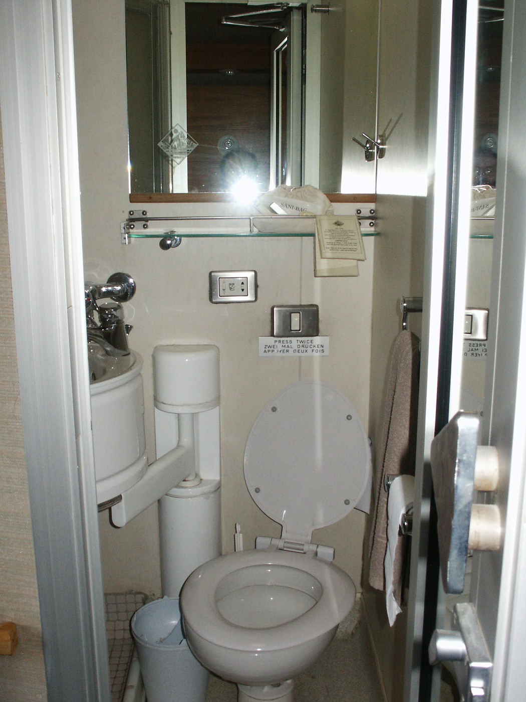 Photo Desert Express Toilet Sink Shower Electric Plugs